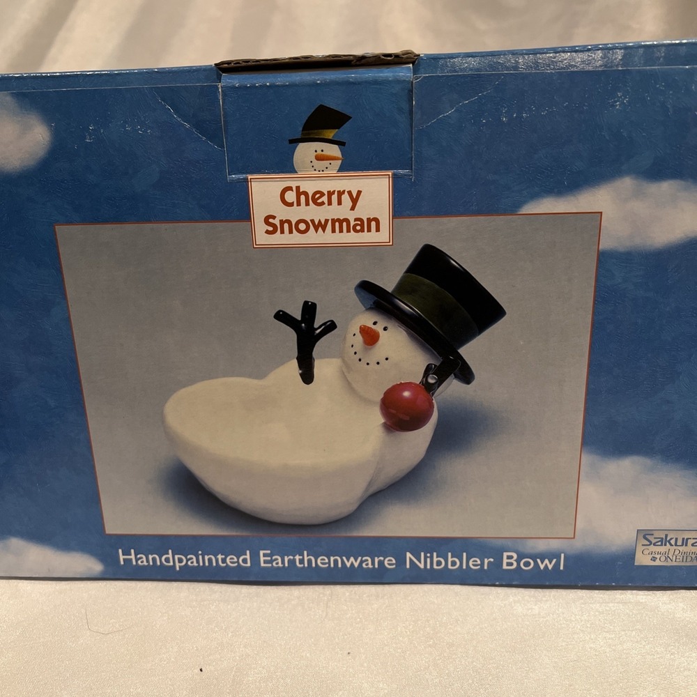NIB Sakura Oneida Handpainted‎ Cherry  Snowman Nibbler Bowl Candy Dish Stoneware